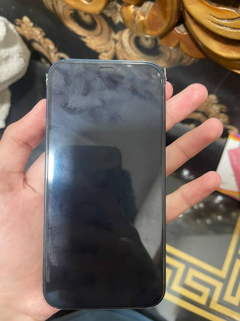 Apple iPhone 12 6