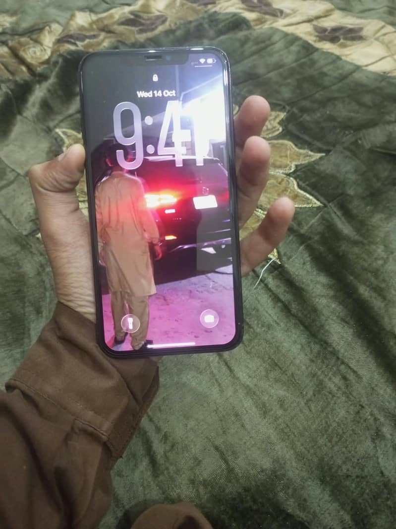 Apple iPhone 11 Pro Max 1