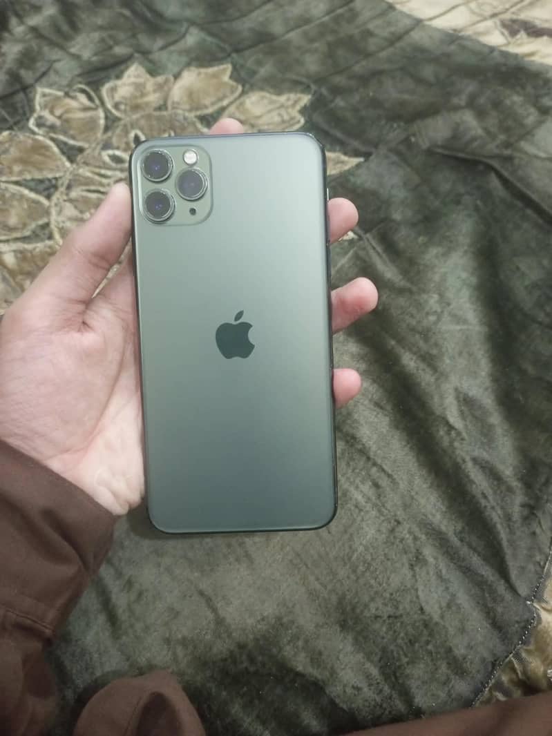 Apple iPhone 11 Pro Max 8