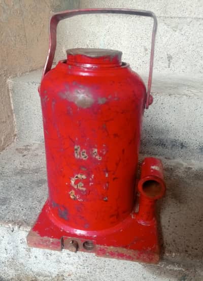 hydraulic jack