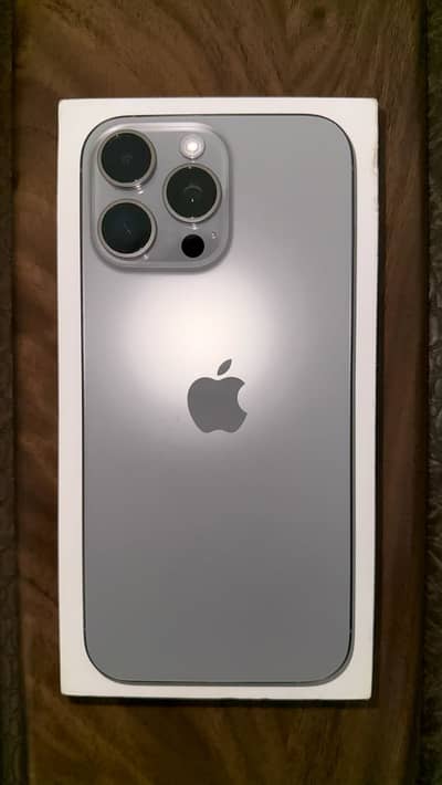 Apple iPhone 16 Pro Max