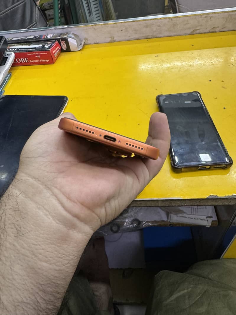 Apple iPhone 17 Pro Max 2