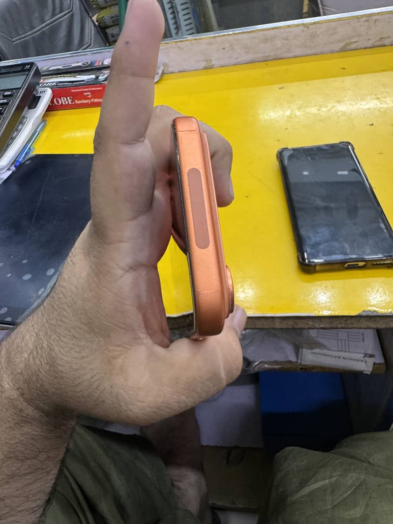 Apple iPhone 17 Pro Max 5