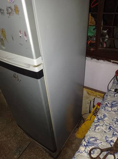 Haier frigh medium size