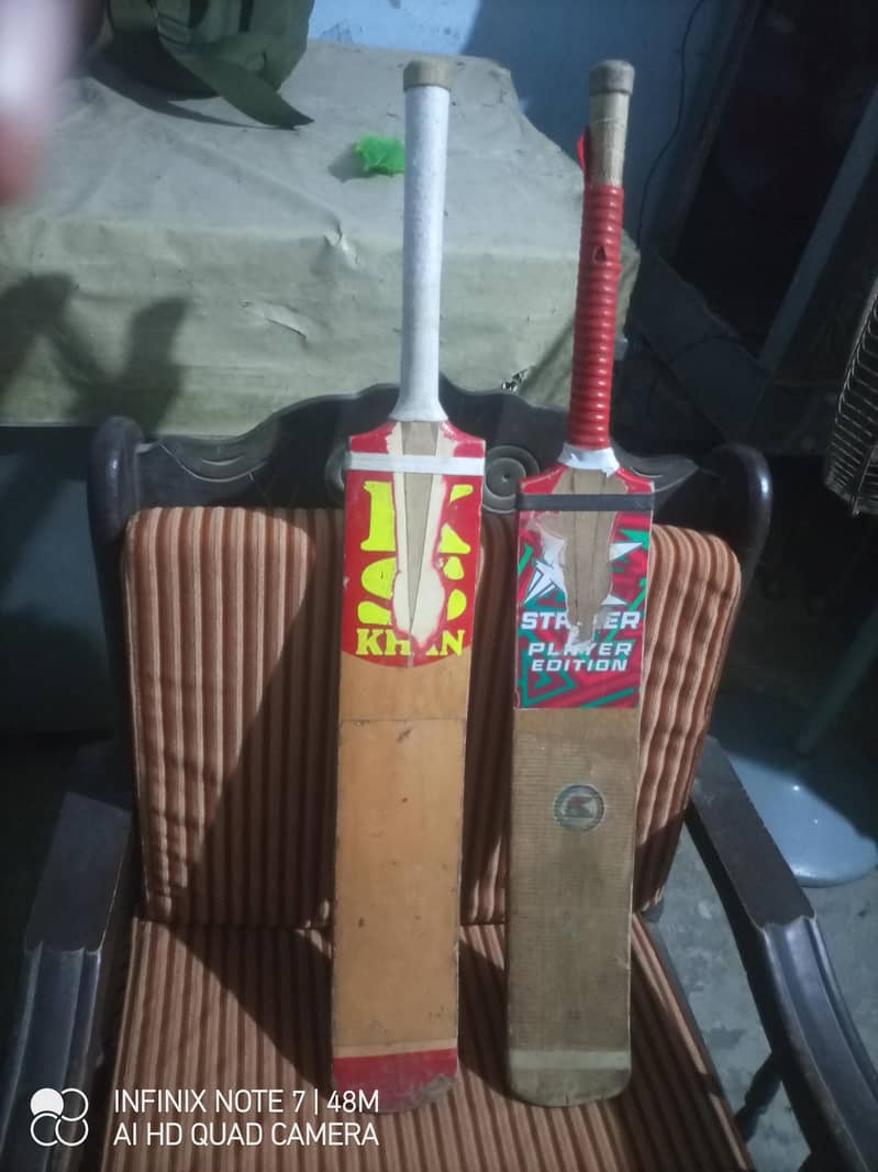 2 cricket bats 10 /8 condition 8