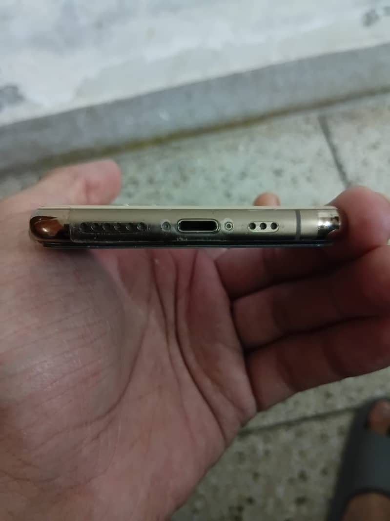 Apple iPhone 11 Pro 5