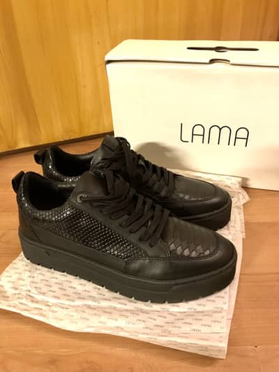Lama leather sneakers
