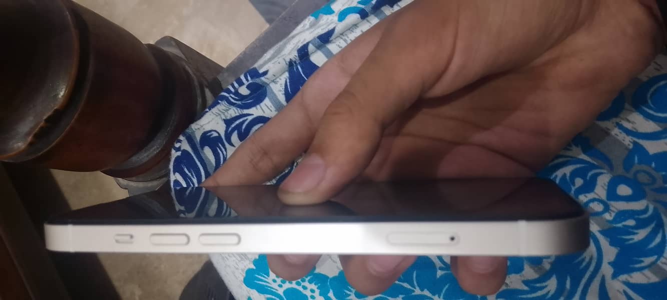 Apple iPhone 13 3