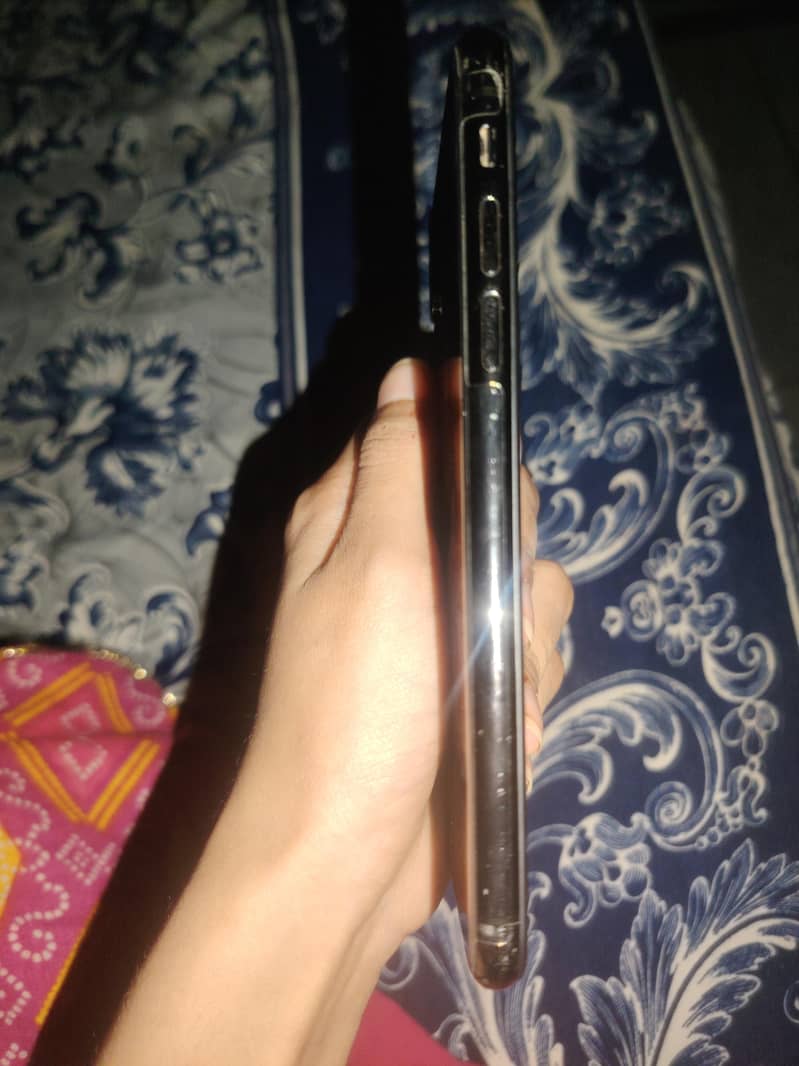 Apple iPhone X 2