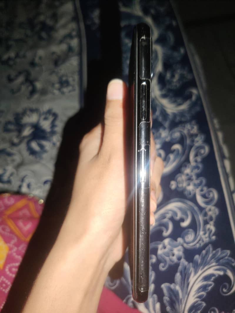 Apple iPhone X 3