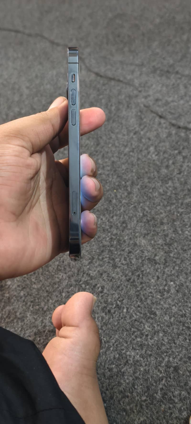 Iphone 12 pro max 1