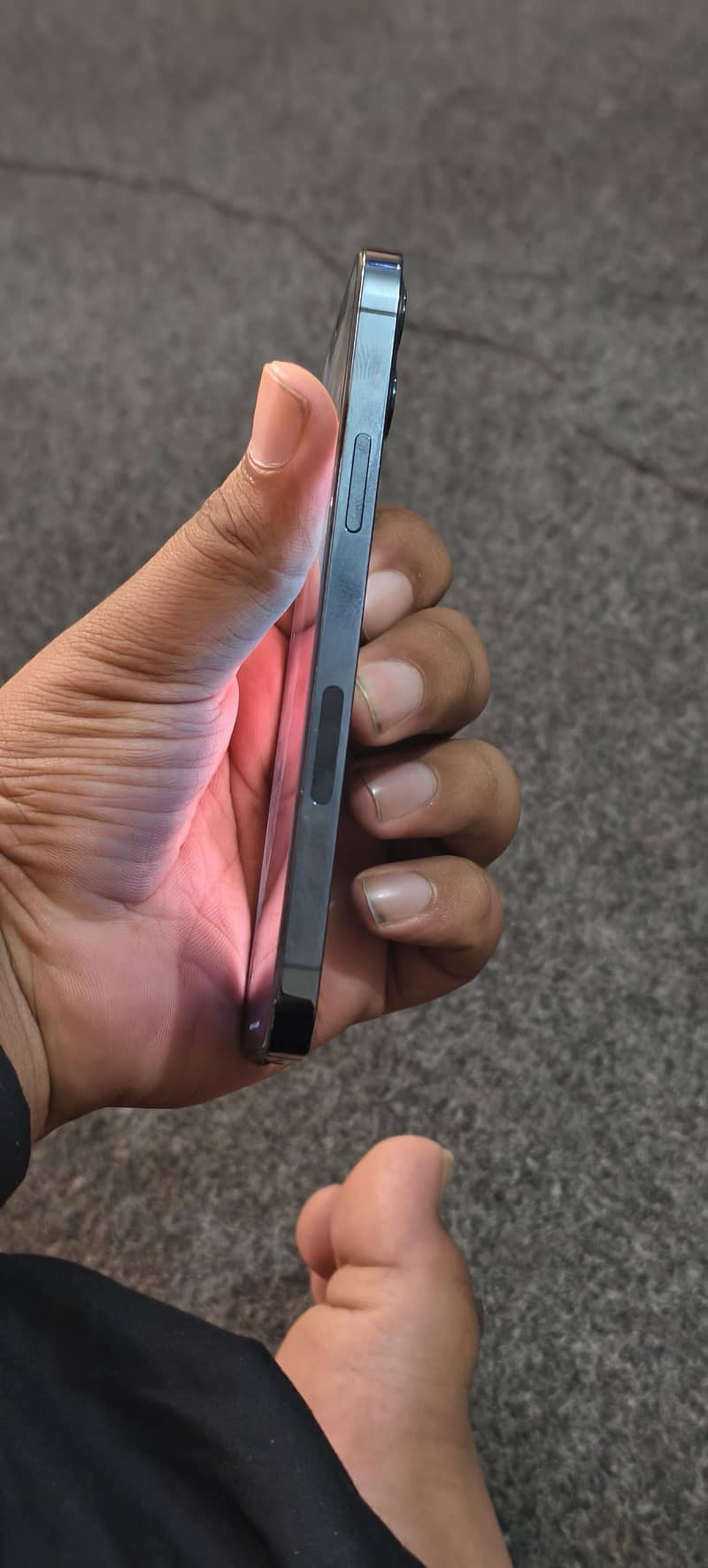 Iphone 12 pro max 4