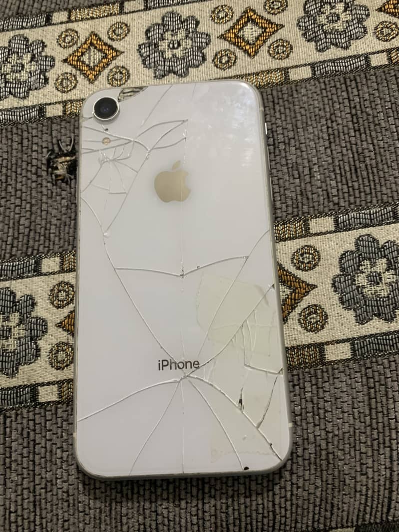Apple iPhone XR 1
