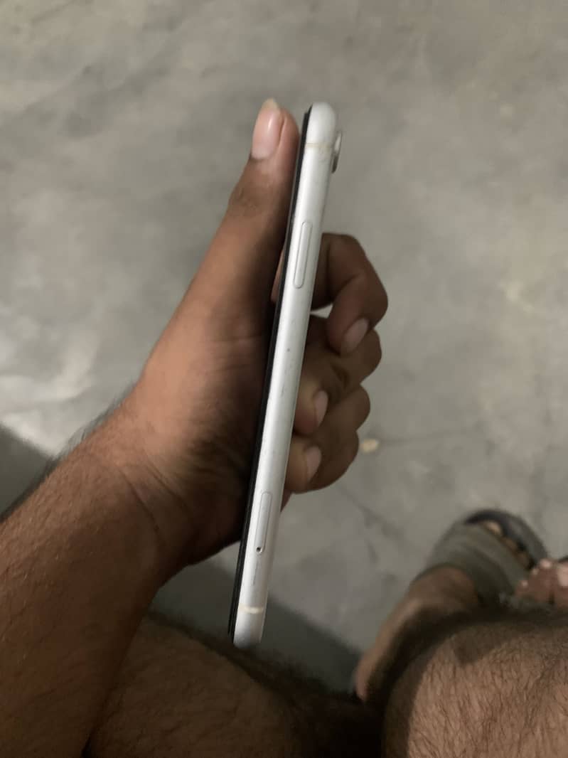 Apple iPhone XR 2