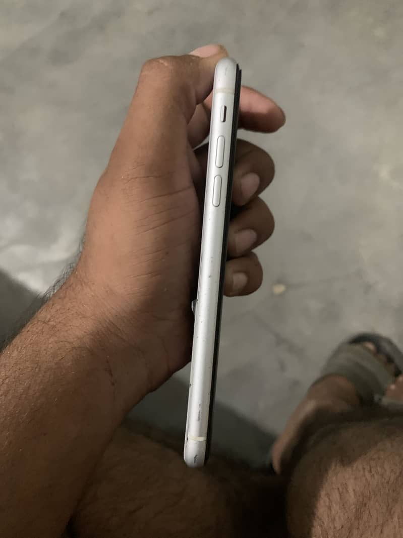 Apple iPhone XR 5
