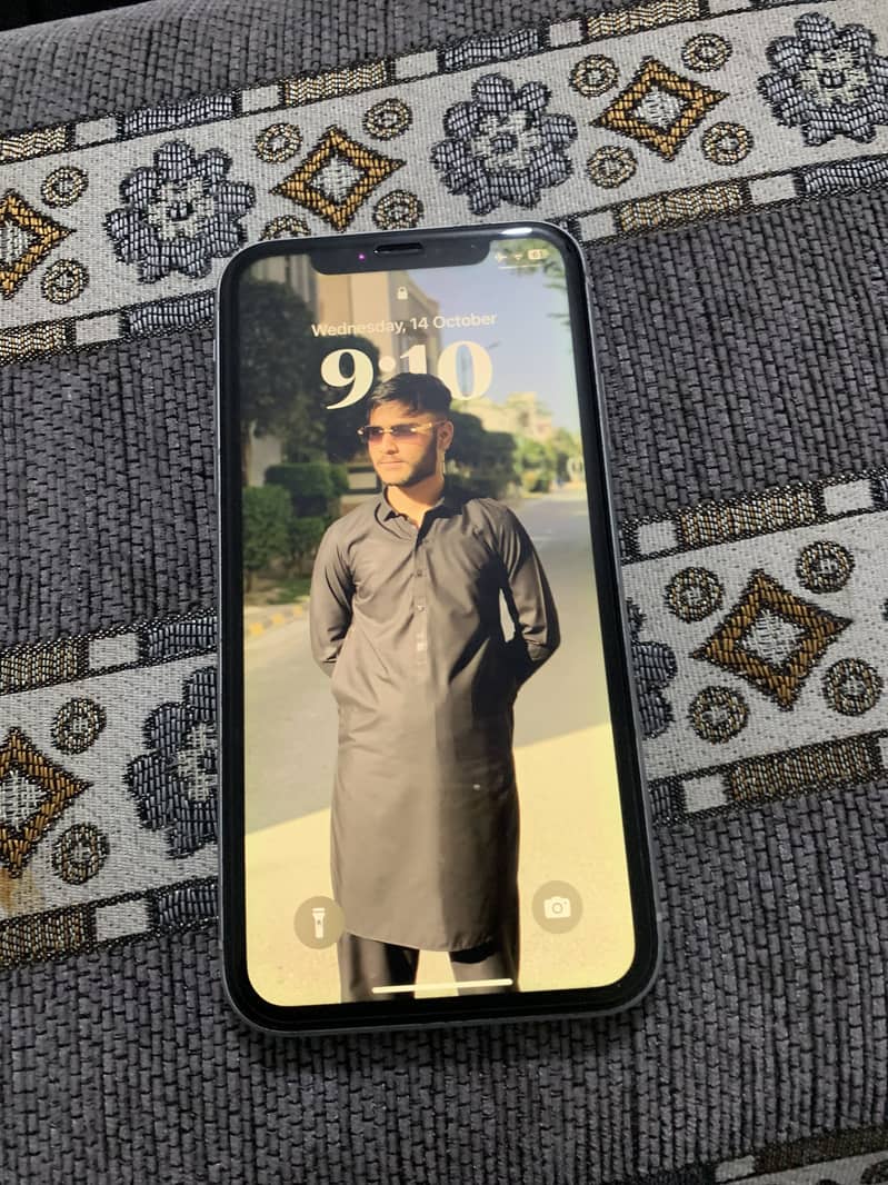 Apple iPhone XR 6