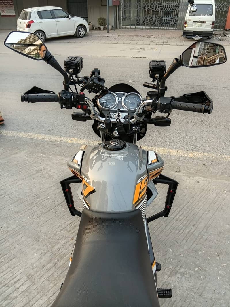 Honda Cb150F 1