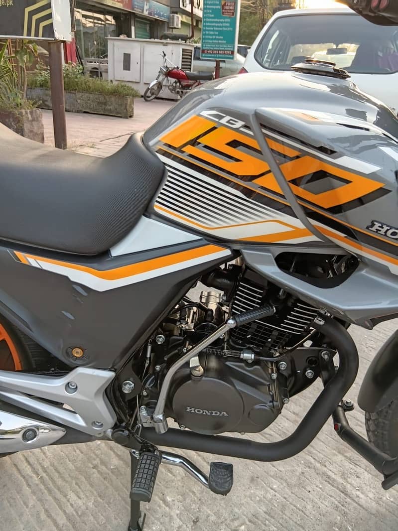Honda Cb150F 6