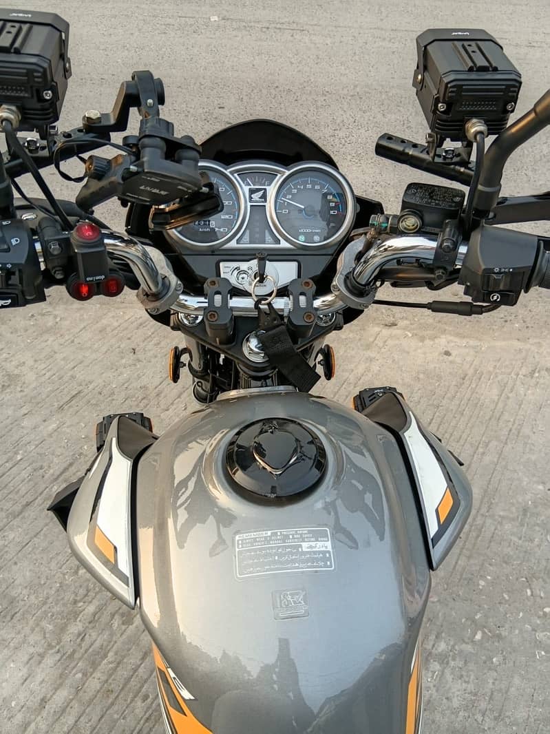 Honda Cb150F 7