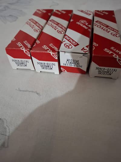 Spark Plug SK20HR11 IRIDIUM 04 qty