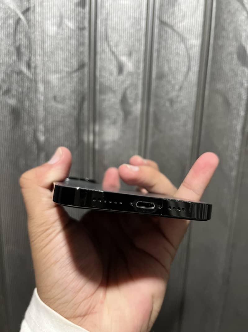 Apple iPhone 14 Pro Max 1