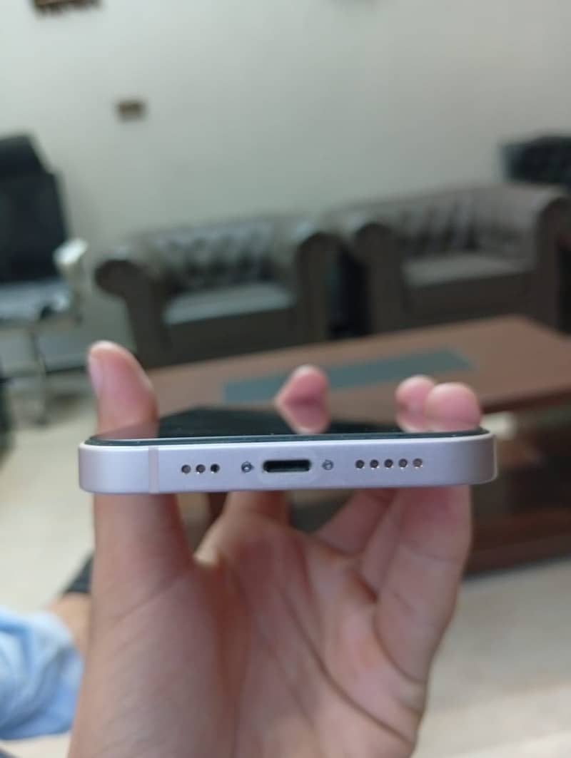 Apple iPhone 13 2