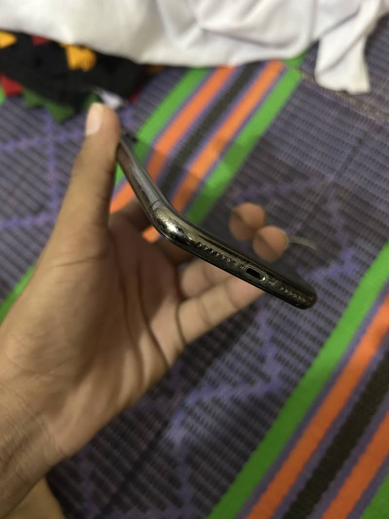 Apple iPhone X 2
