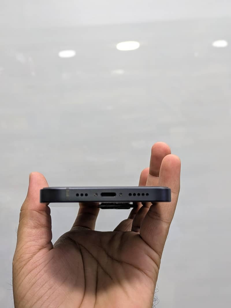 Apple iPhone 13 4