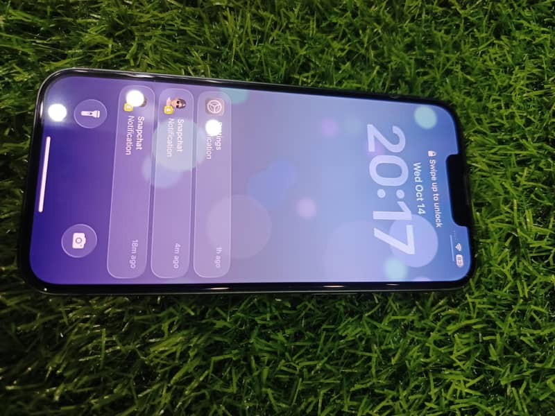 Apple iPhone 13 2