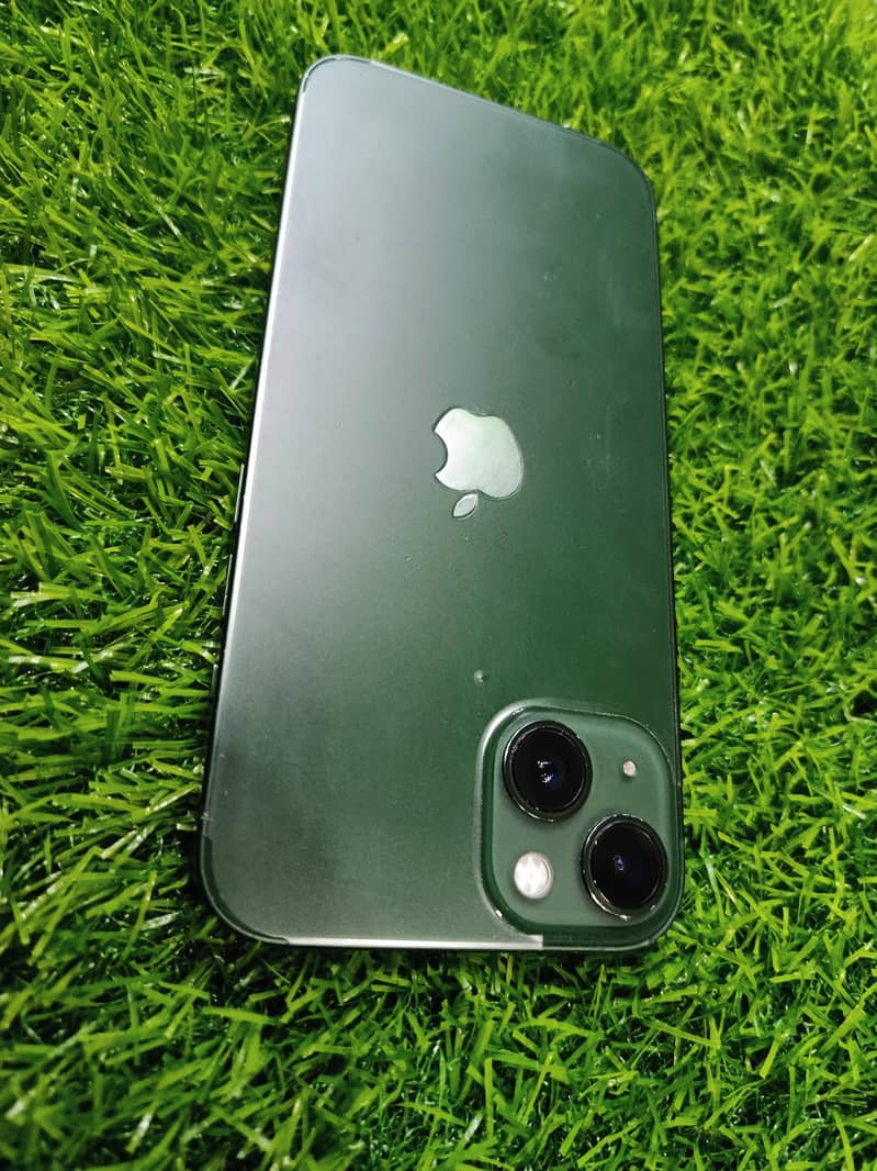 Apple iPhone 13 3