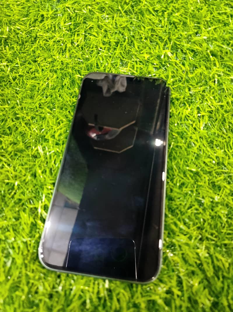 Apple iPhone 13 5