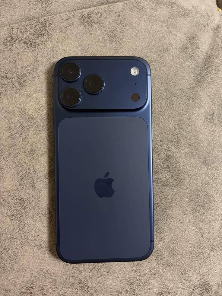 Apple iPhone 17 Pro Max 0