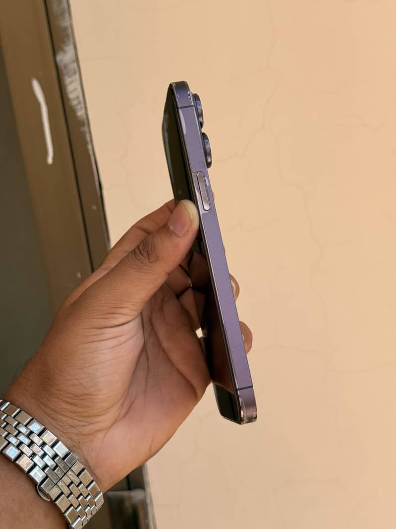 Apple iPhone 14 Pro Max 4