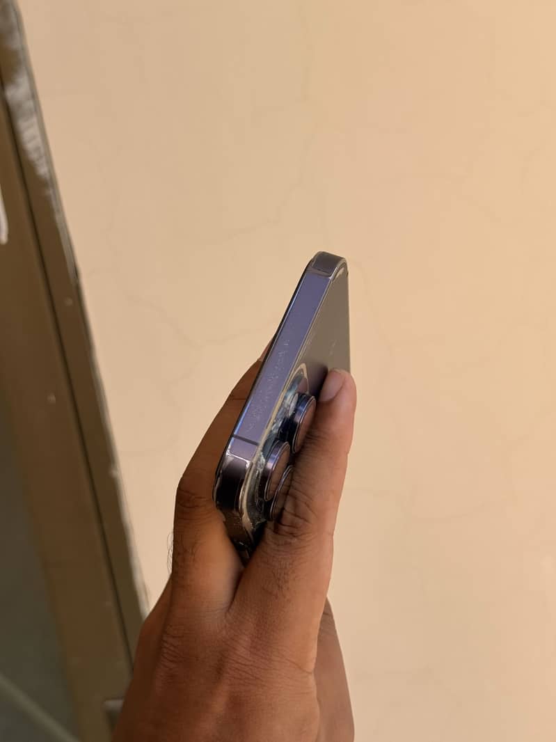 Apple iPhone 14 Pro Max 6