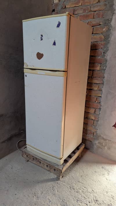 fridge for sale location Faisalabad
