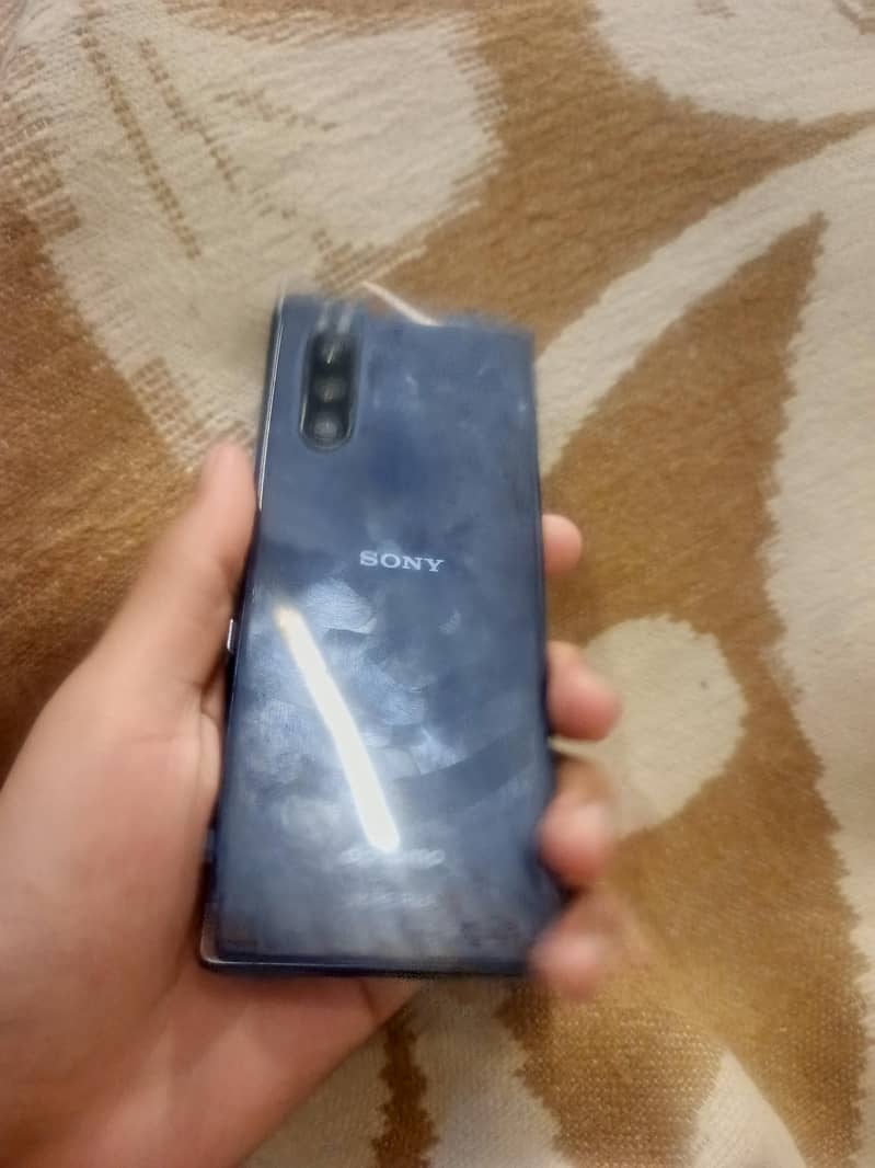 Sony Xperia 5 0