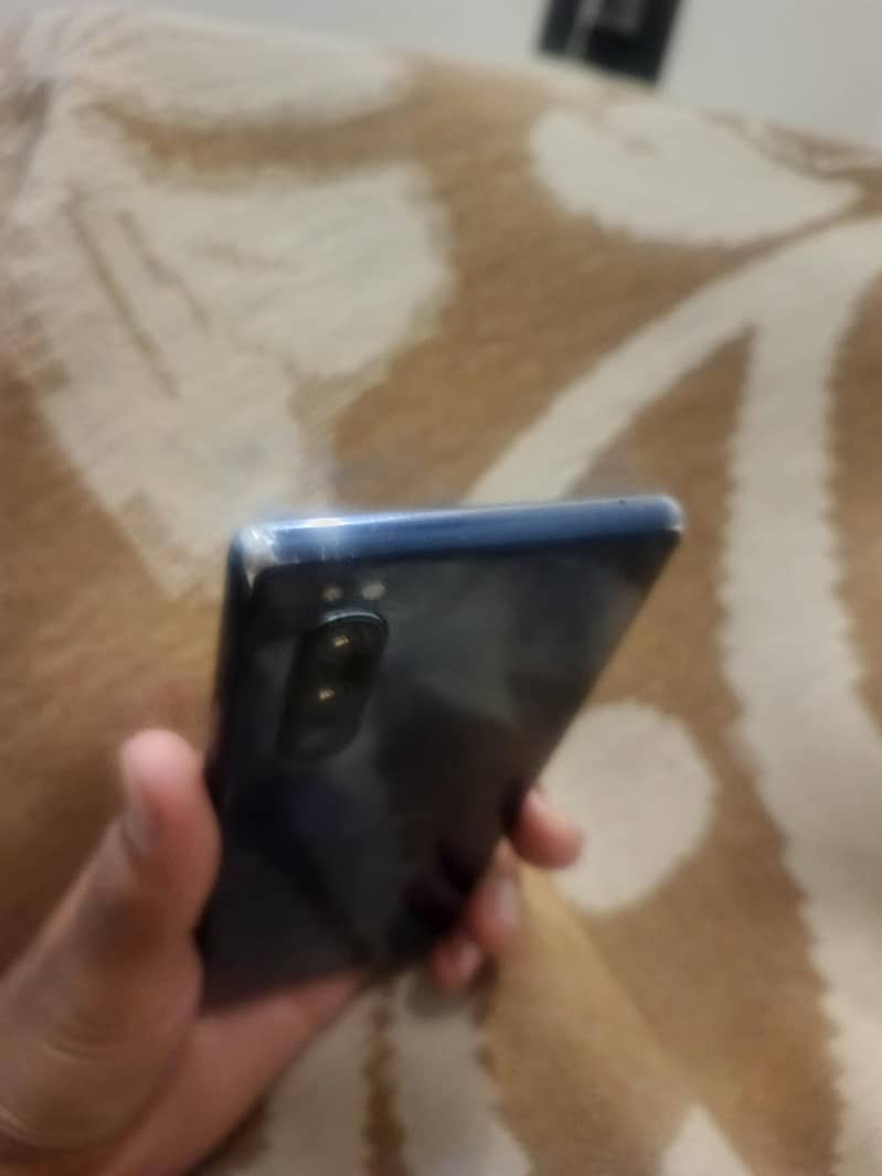 Sony Xperia 5 4