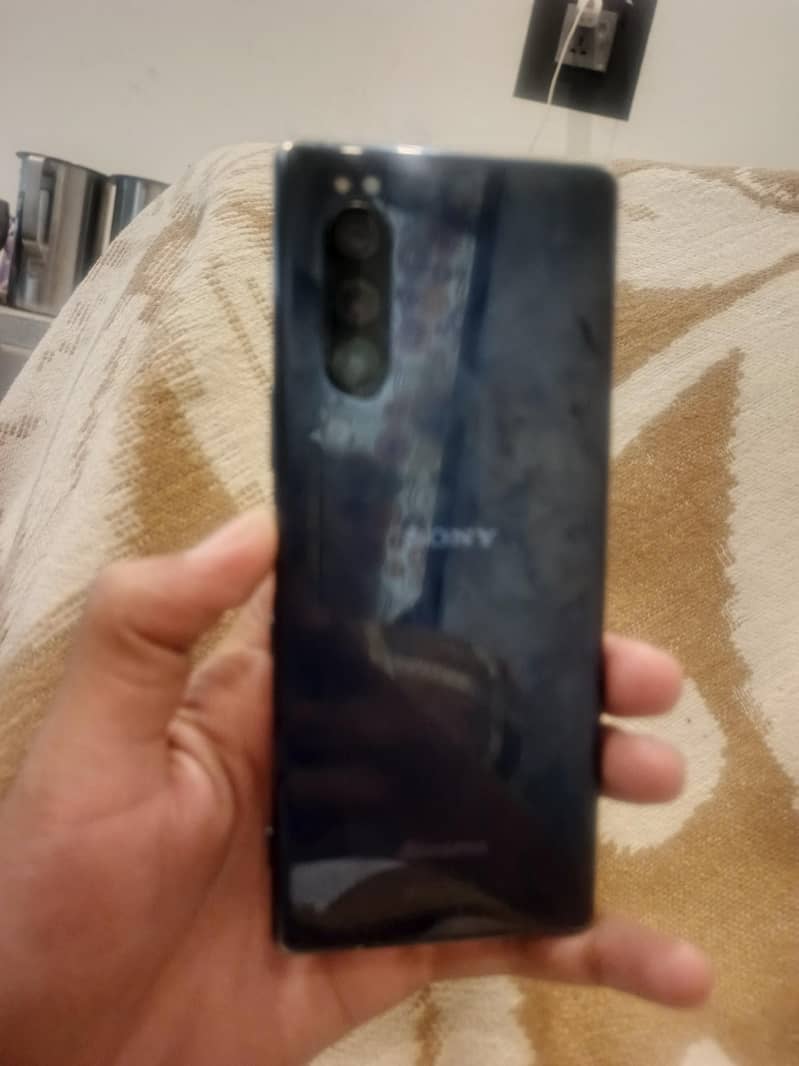 Sony Xperia 5 6