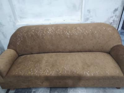 5 seater sofa set 2 single 1 three seater condition just like new