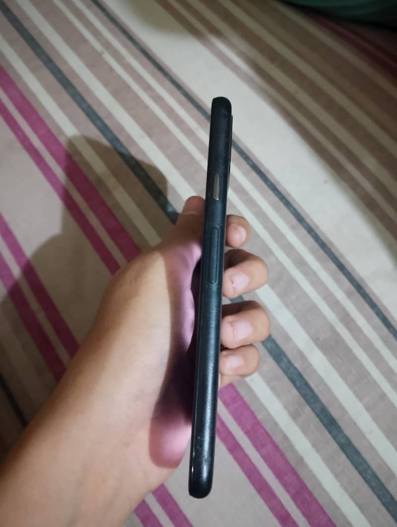 Google Pixel 5 4
