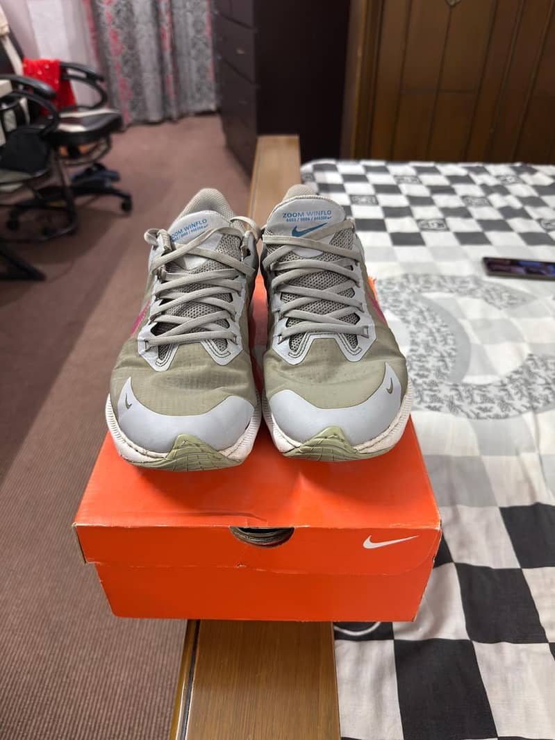 Nike shoes 0