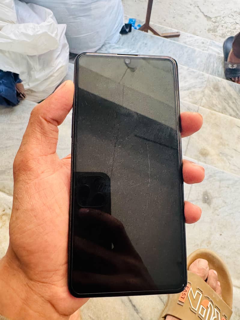 Sharp Aquos Zero5g basic 5