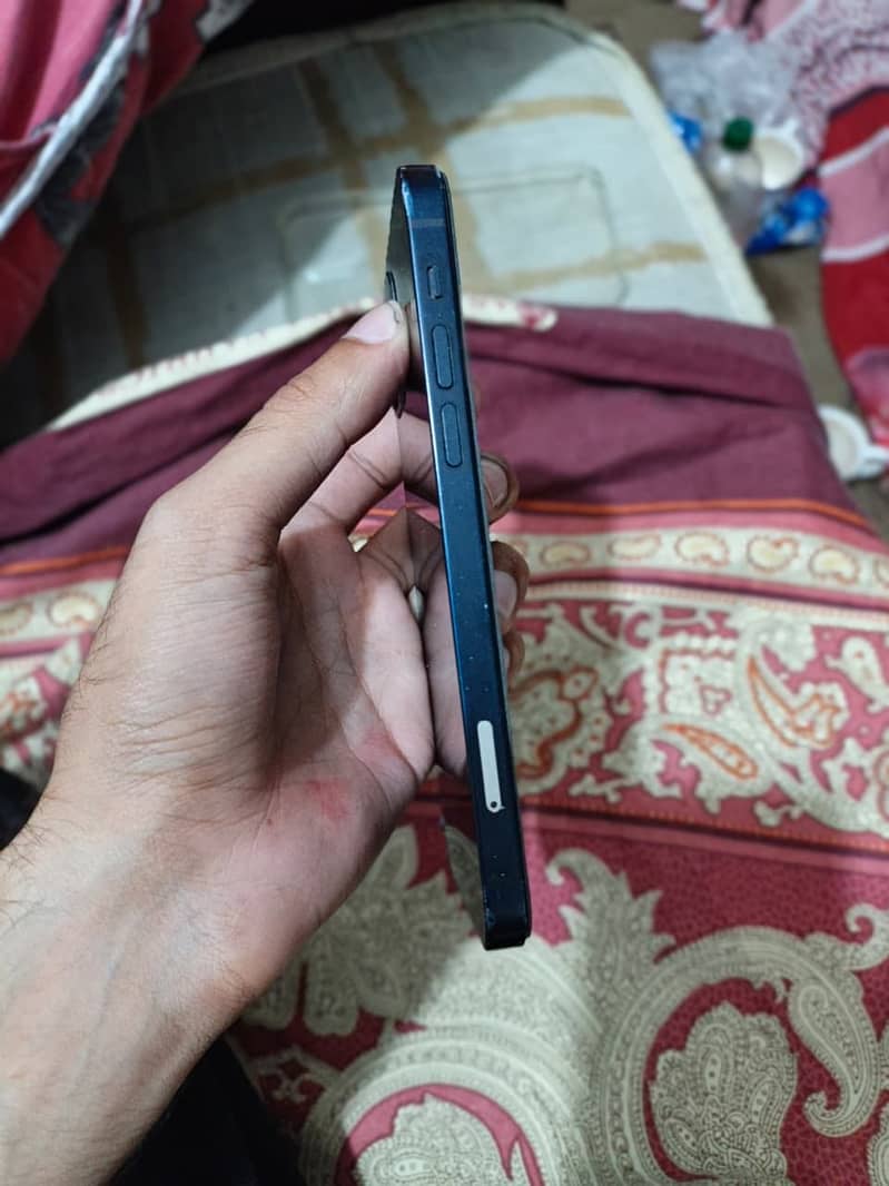 Apple iPhone 12 0