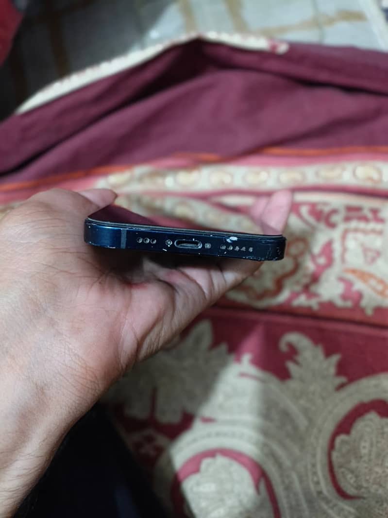 Apple iPhone 12 2