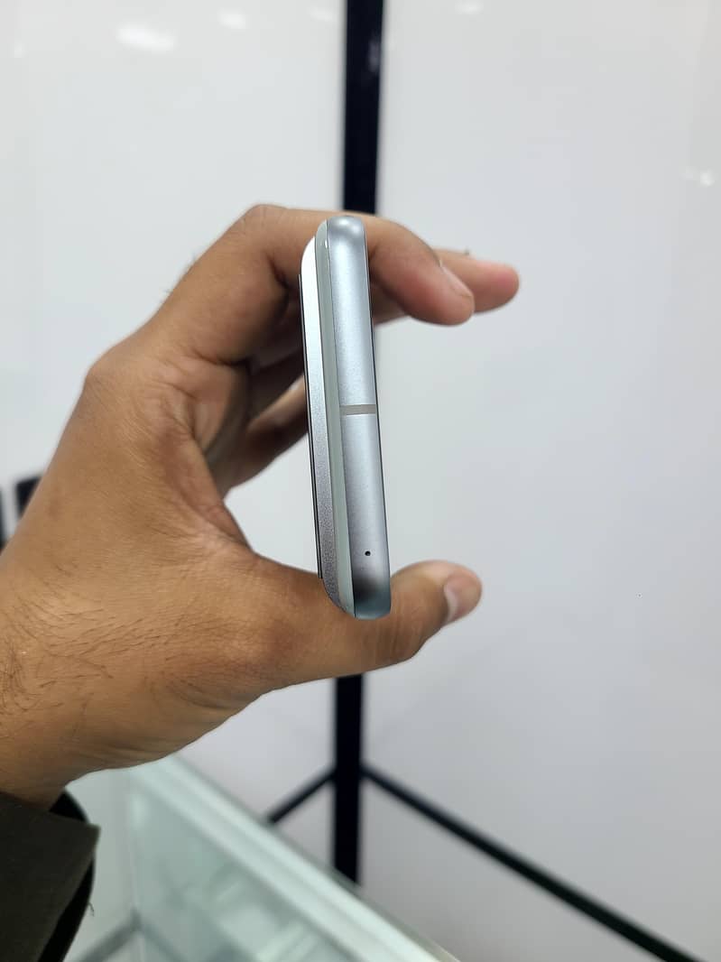Google pixel 8 3