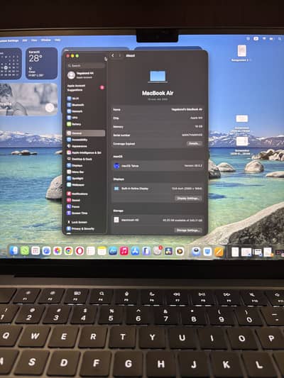 Latest MacBook M4 in 10/10 mint condition a/w original accessories