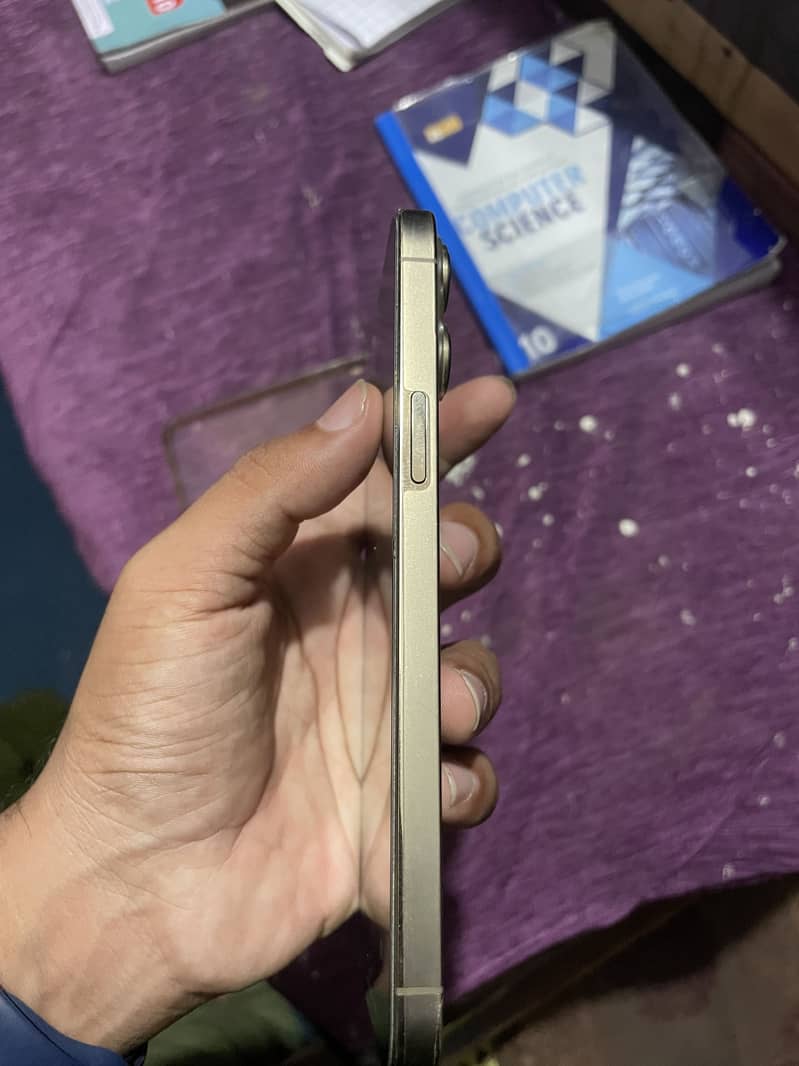 Apple iPhone 13 Pro Max 4