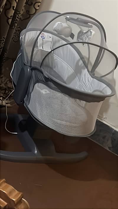 Electric Baby Bassinet Cradle – Bluetooth & Mobile App Connectivity