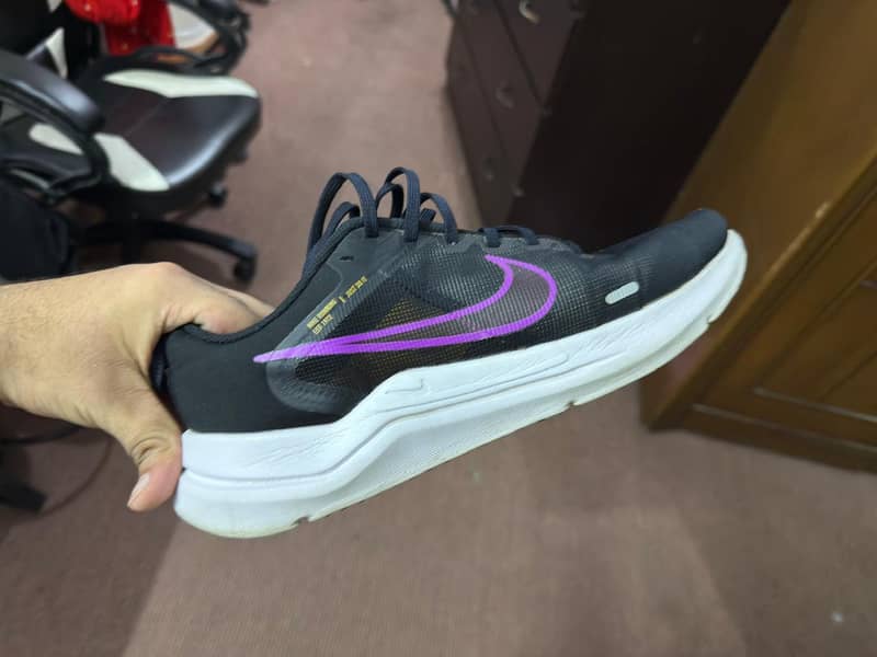nike shose 4