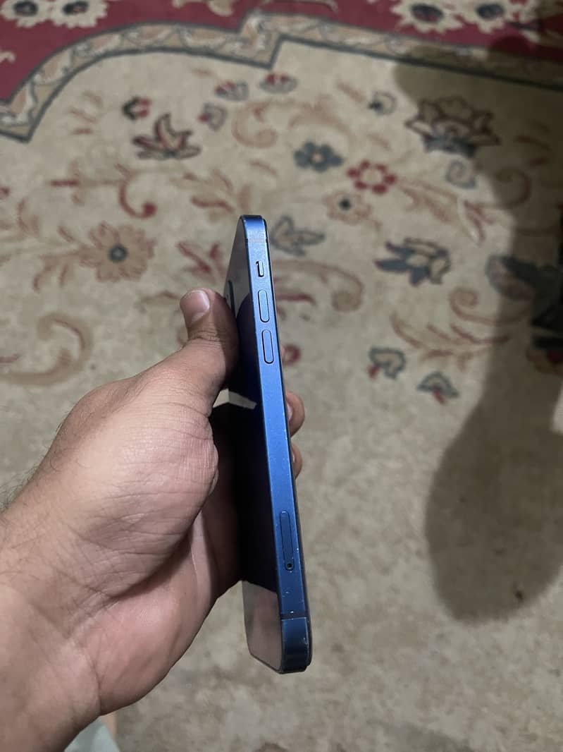 Apple iPhone 12 2